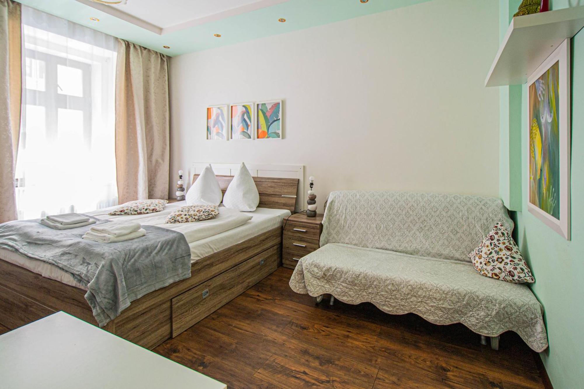 Ruterra Apartment Cimburkova Praag Buitenkant foto