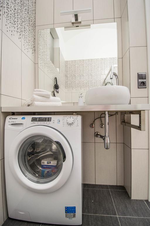 Ruterra Apartment Cimburkova Praag Buitenkant foto
