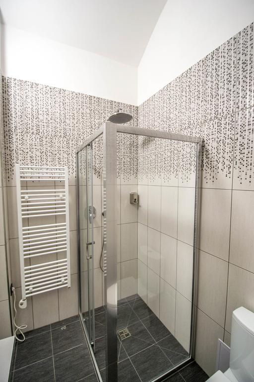Ruterra Apartment Cimburkova Praag Buitenkant foto